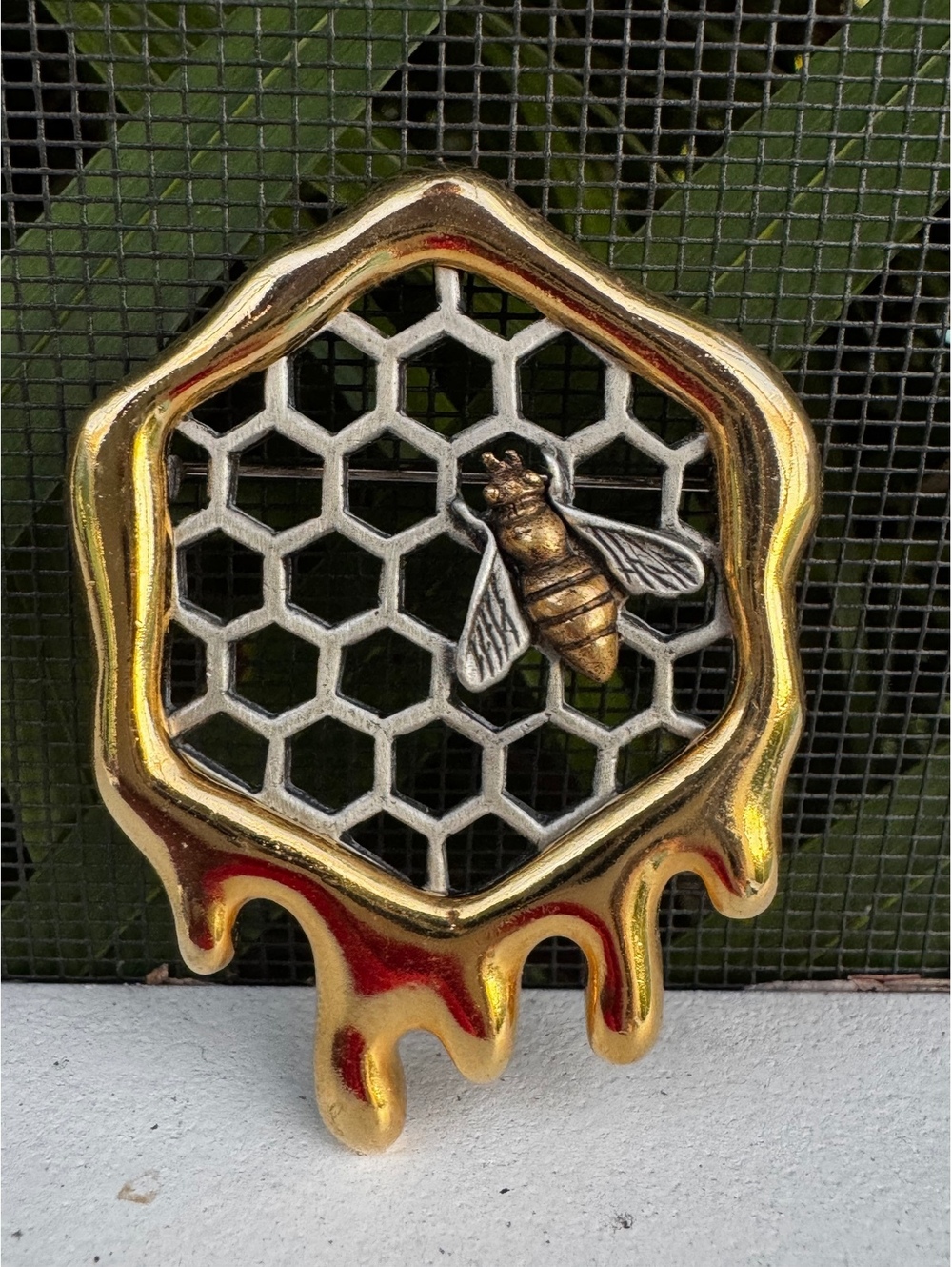 Vintage J Jonette Dripping Honeycomb and Bee Brooch